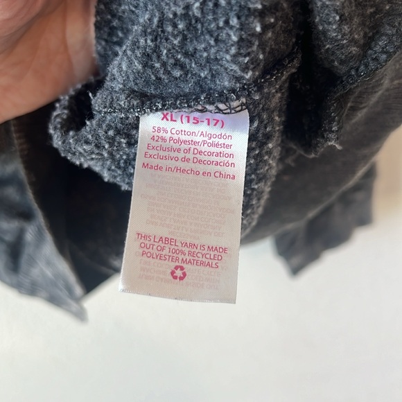 No Boundaries Graphic Sweatshirt/Crewneck - Womens XL - Picture 6 of 7